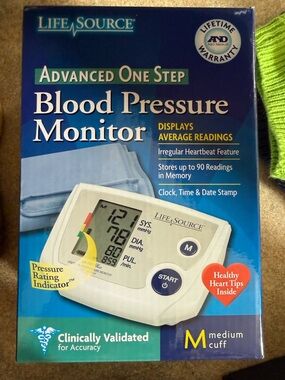 🩺 LifeSource Advanced One Step Blood Pressure Monitor – Medium Cuff (New in Box)